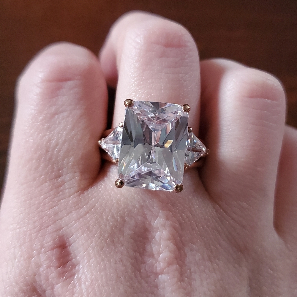 Sparkling CZ Clear Stone Statement Ring Sz 9.75